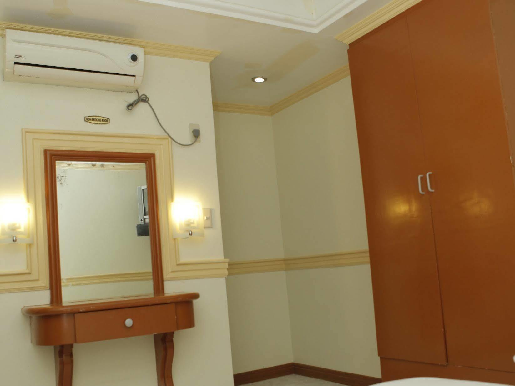 Golden Palace Hotel Tagum Exterior photo